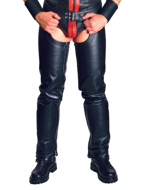 Ropa cuero gay 2025